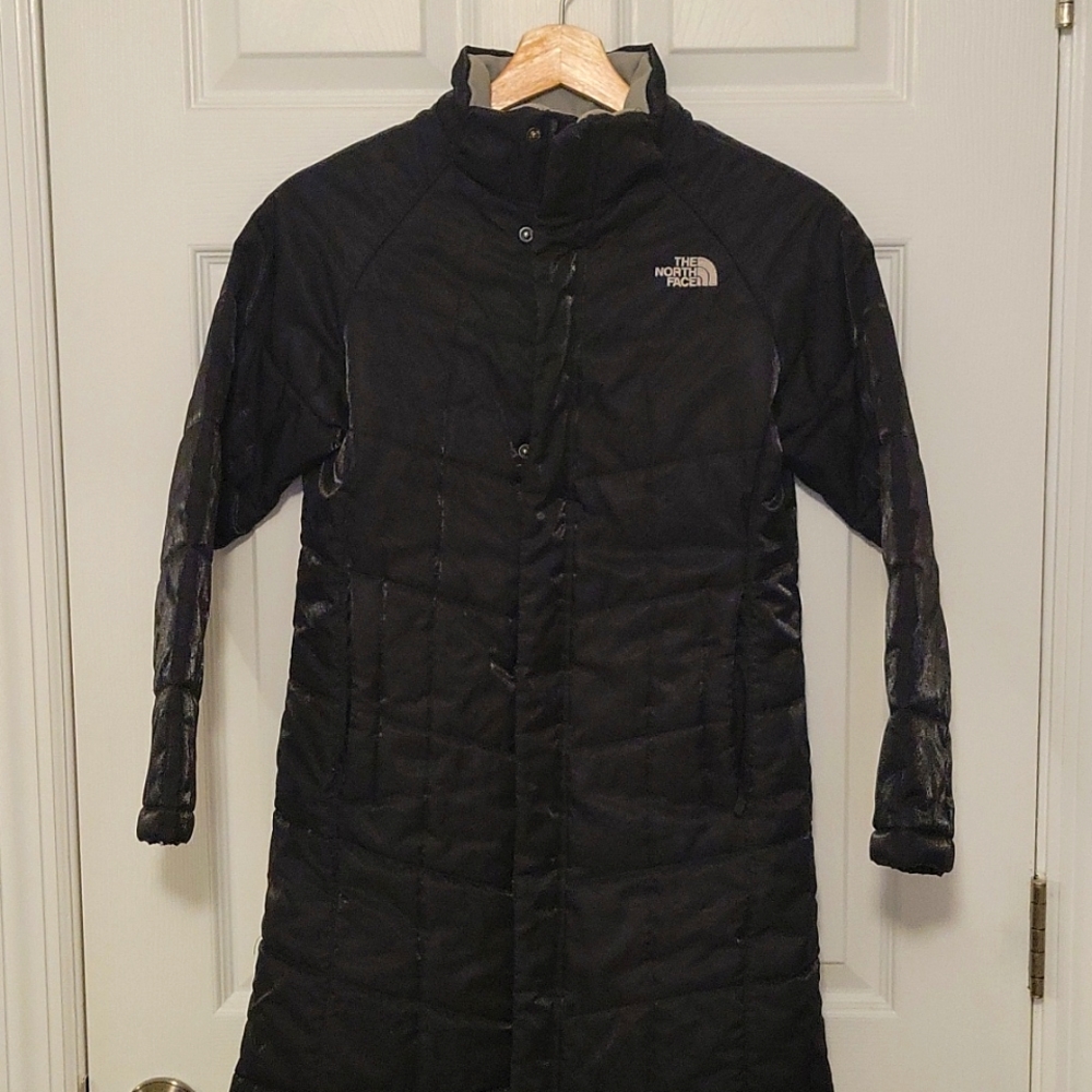 The North Face Girls Winter Jacket 10/12 M Black/Grey